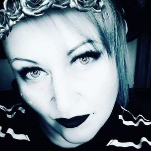 Meet your Posher, Ronnee